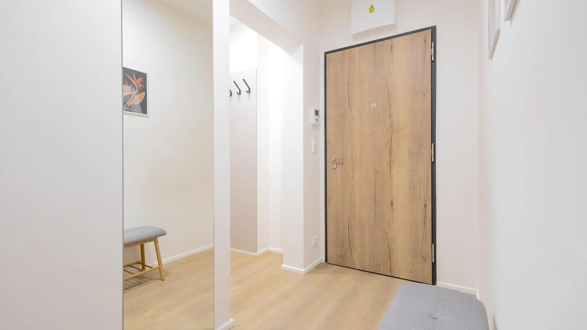 Апартаменты Bright 2Br - 7Th Floor, Balcony, Free Parking By Gravity Прага Чехия