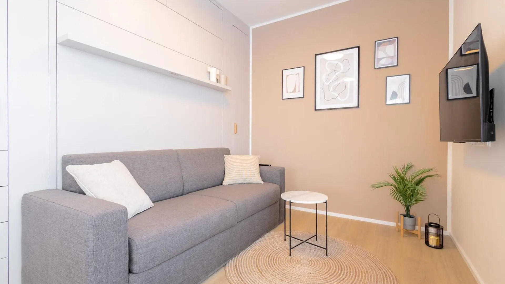 Apartmán Bright 2Br - 7Th Floor, Balcony, Free Parking By Gravity Praha