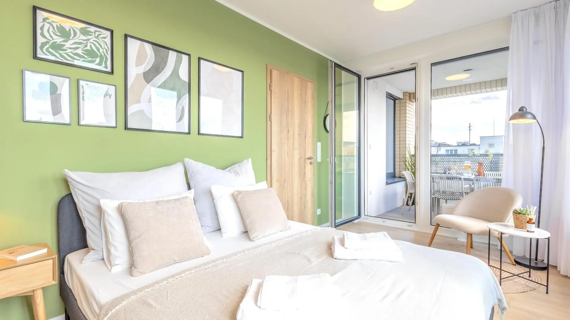 Apartmán Bright 2Br - 7Th Floor, Balcony, Free Parking By Gravity Praha 0*,  Česká republika