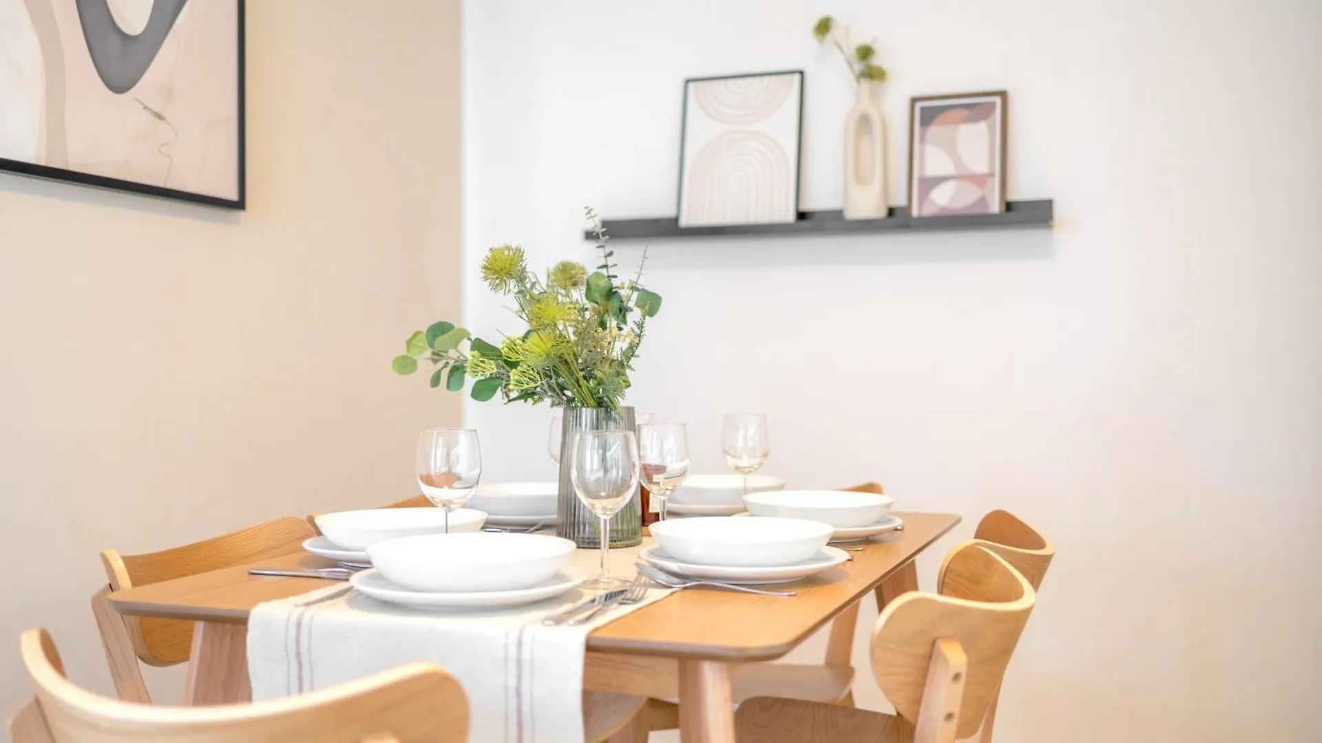 Apartmán Bright 2Br - 7Th Floor, Balcony, Free Parking By Gravity Praha Česká republika