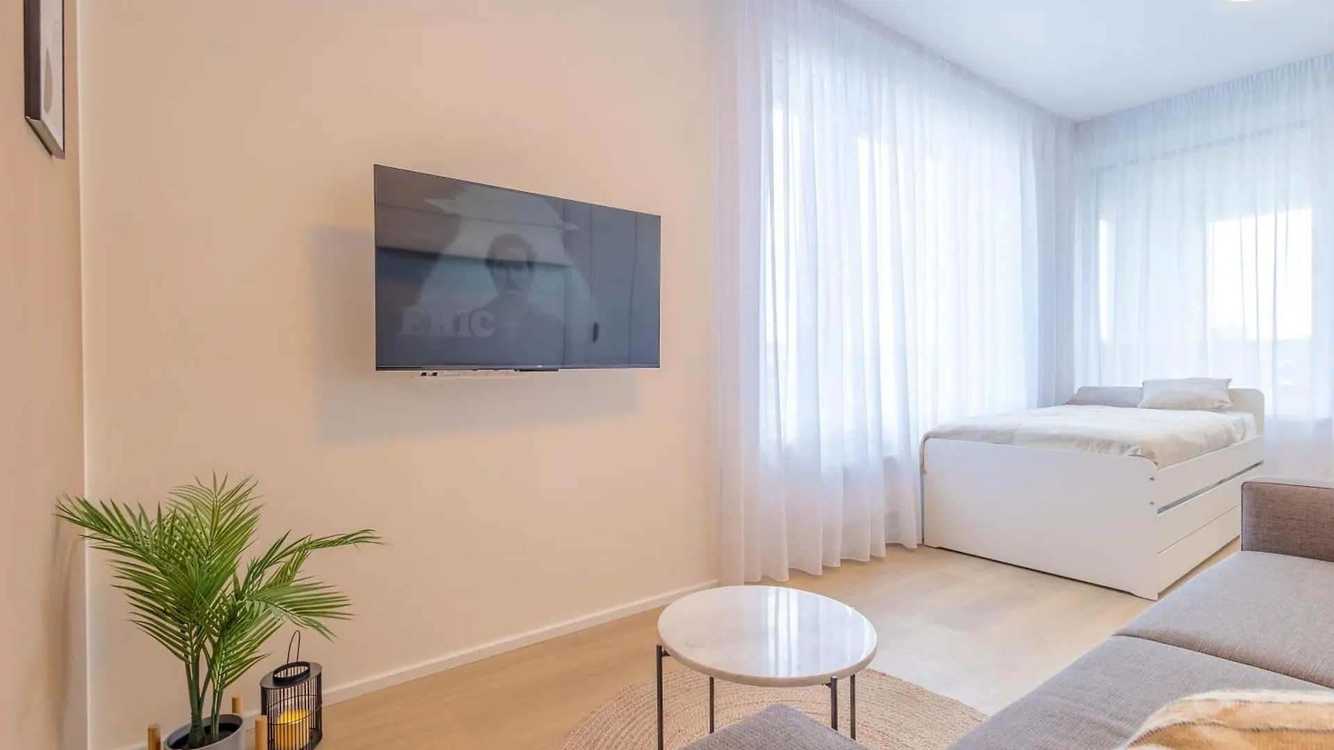 Apartmán Bright 2Br - 7Th Floor, Balcony, Free Parking By Gravity Praha